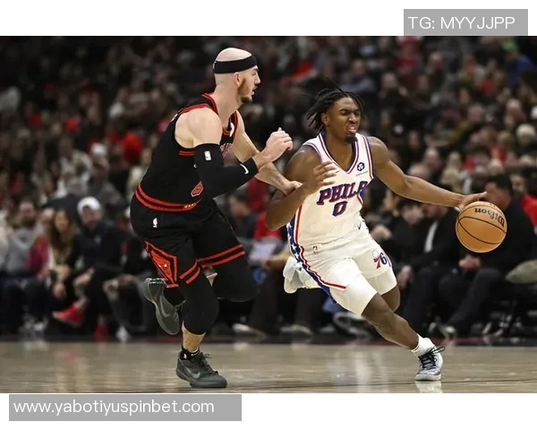 德拉蒙德底角三分出手提前庆祝却意外打铁引发全场哄笑 德拉蒙德底角三分出手提前庆祝却意外打铁引发全场哄笑