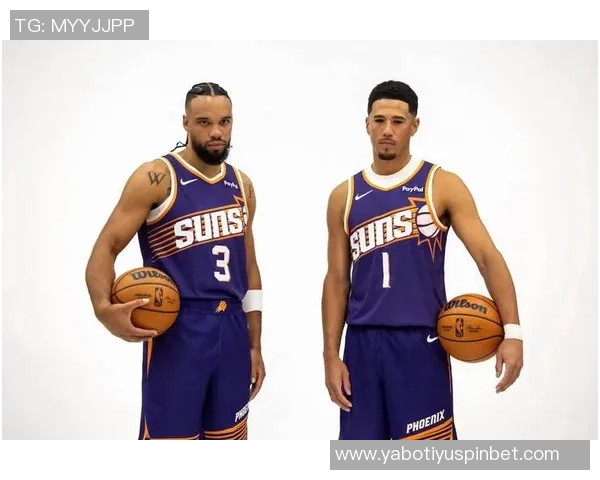 布克第三节强势回归5投4中砍下12分助力球队成功反超比分